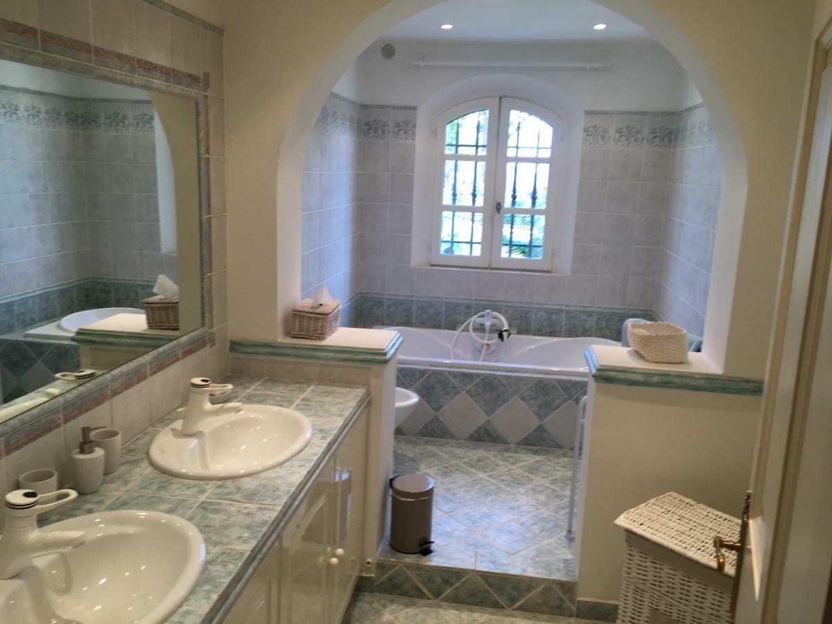 Le Champmazet Bed and Breakfast La Roquette-sur-Siagne Εξωτερικό φωτογραφία